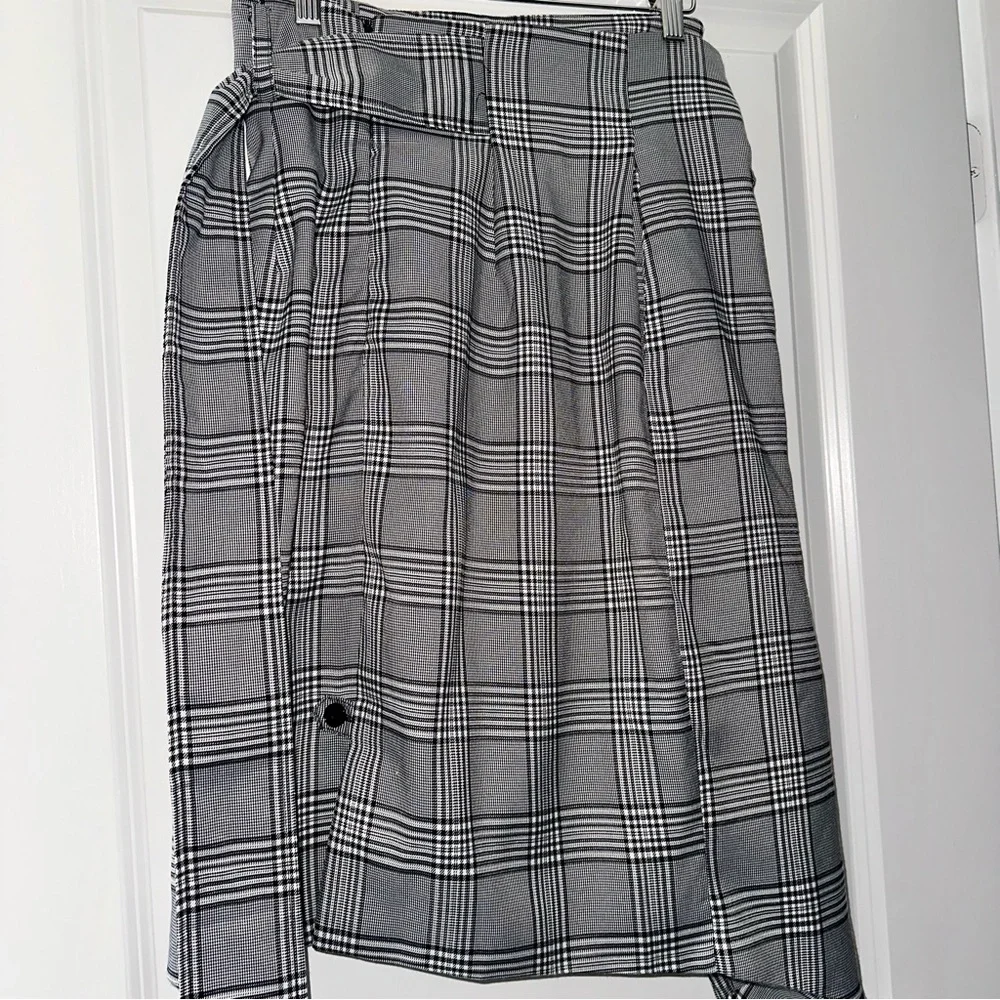 WALTER BAKER Skirt - Picture 8 of 15